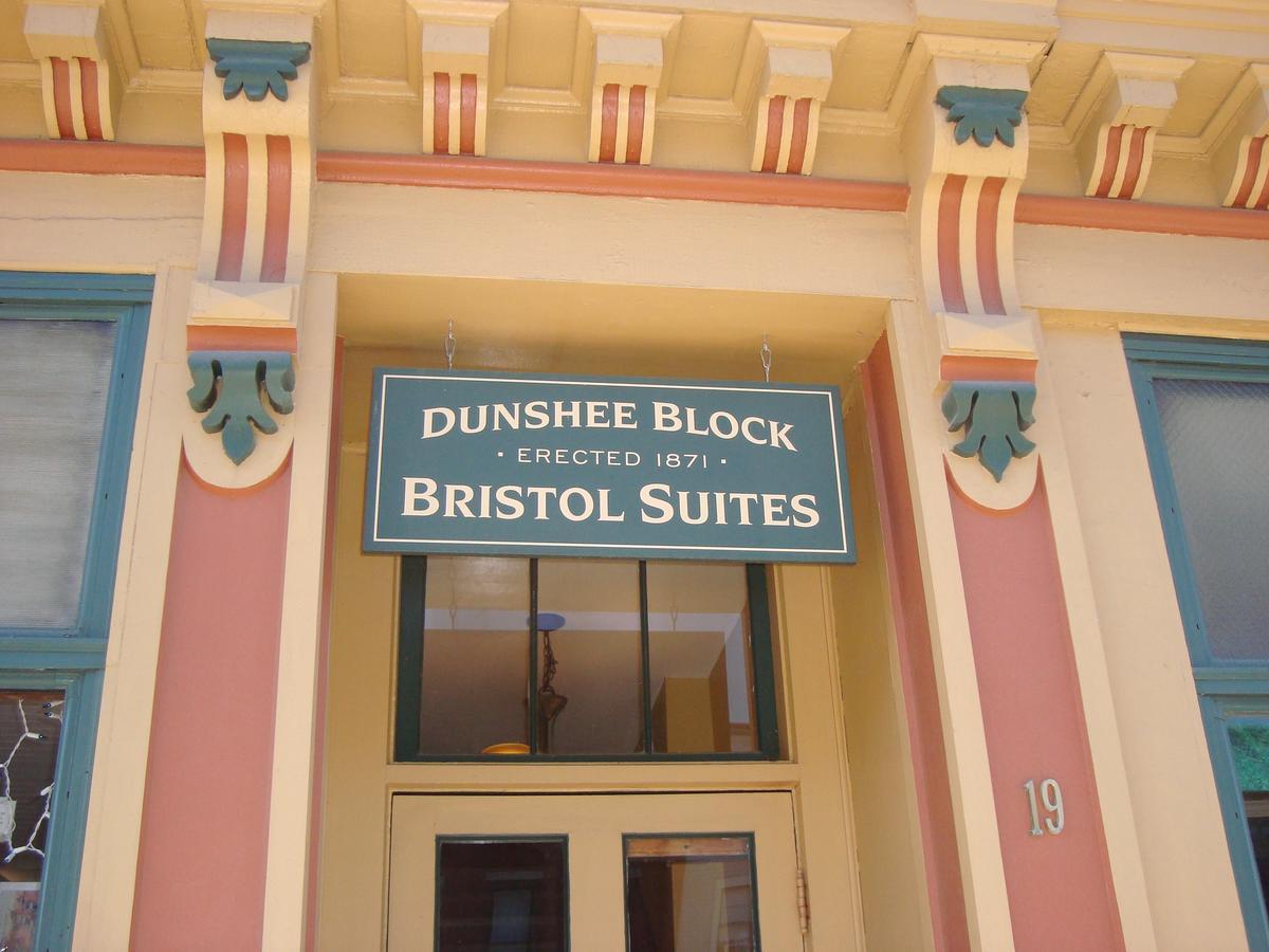 Bristol Suites Esterno foto